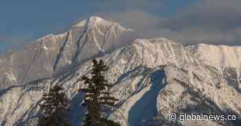 Jasper adjusting marketing ahead of tourism rebound in Alberta mountain town - Globalnews.ca