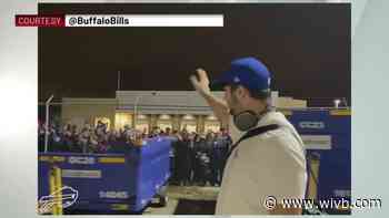 Hundreds of Bills fans welcome team back at the airport