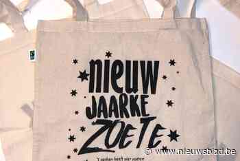 Essense zingzakken vliegen in mum van tijd deur uit