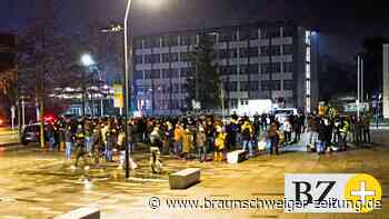 300 demonstrieren in Salzgitter gegen Corona-Politik