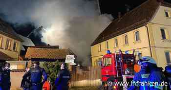 Vollbrand in Pommersfelden ausgebrochen: Mindestens ein Gebäude in Flammen - Straßen gesperrt