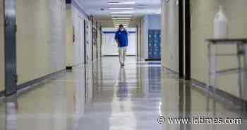 CDC recommends shorter coronavirus isolation, quarantine for all - Los Angeles Times