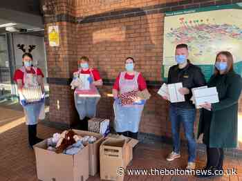 Bolton YouTube phenomena makes generous donation to children's ward - The Bolton News