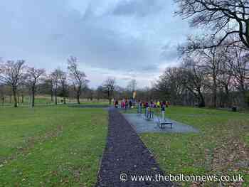 Hundreds of runners turn up at Bolton Christmas Day Parkrun - The Bolton News