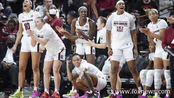 South Carolina, Stanford still Nos. 1-2 in women's AP Top 25