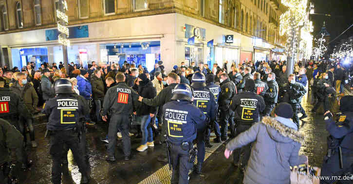 Metropolregion:  Über 1300 Menschen bei "Montags-Spaziergängen" (Update)