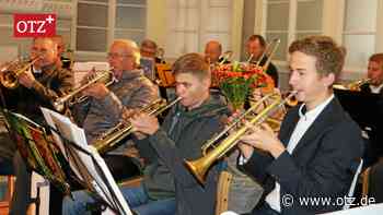 Posaunenbläser aus Hirschberg und Gefell feiern - Ostthüringer Zeitung