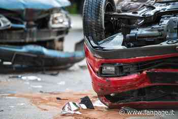Incidente stradale a Bellusco, auto si ribalta dopo uno schianto con un altro veicolo: due feriti - Fanpage.it