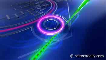 Integrated Photonics Meets Electron Microscopy in Unconventional Collaboration