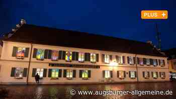 Am Aichacher Rathausadventskalender sind alle Fenster geöffnet - Augsburger Allgemeine