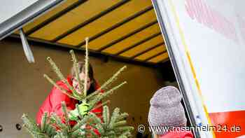 Johanniter-Jugend Wasserburg holt ausgediente Christbäume ab