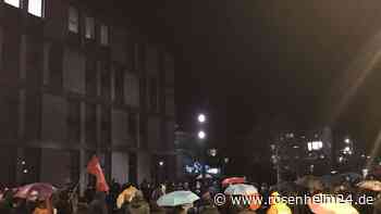 Rosenheimer*innen für Solidarität mit dem Gesundheitspersonal und gegen Verschwörungsmythen 5.1.22 um 19.15 Uhr am Ichikawa-Platz