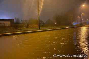 Wateroverlast op knooppunt Klaverblad Lummen: aansluiting Luik-Heerlen versperd