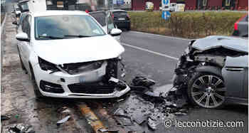 Olgiate. Scontro tra tre mezzi sulla Provinciale: soccorsa una donna - Lecco Notizie