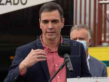 Sánchez apela a perseverar contra la ómicron al cumplirse un año de las vacunas - Agencia EFE
