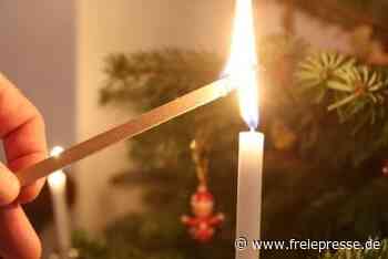 Weihnachtsbaum in Flammen: Drei Personen müssen ins Krankenhaus - Freie Presse