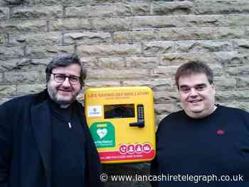 New life-saving defibrillator installed in Burnley thanks to community fundraising