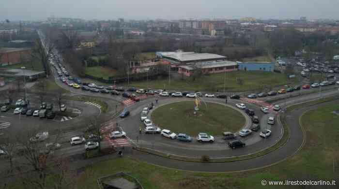 Tampone molecolare a Modena, code chilometriche / Video - Cronaca - ilrestodelcarlino.it - il Resto del Carlino