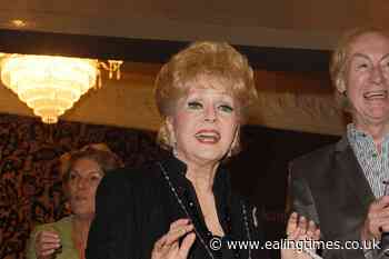 Billie Lourd remembers grandmother Debbie Reynolds on anniversary of her death - Ealing Times