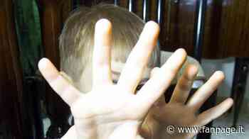 Tenta di adescare bambino davanti casa a Bari, il piccolo lo filma e lo fa arrestare - Fanpage.it