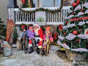 Fenske household brings Santa to Suntree - Leduc Representative