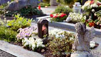 Diebe klauen Grabbeilagen von Töginger Friedhof - Polizei sucht Zeugen
