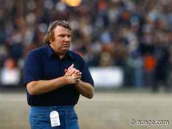 John Madden, NFL coach, commentator and pitchman, dies at 85