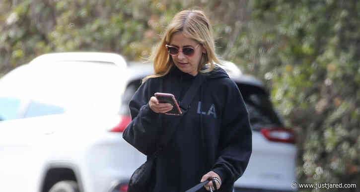 Sarah Michelle Gellar Takes Her Dogs for Afternoon Walk Around the Neighborhood
