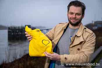 Dennis uit ‘Blind Getrouwd’ brengt eigen kledinglijn uit: “Deel gaat naar diabetesonderzoek”