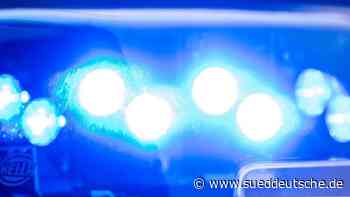 Kriminalität - Bad Neustadt an der Saale - Feiernde greifen Polizisten an: Drei verletzte Beamten - Bayern - Süddeutsche Zeitung