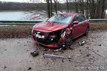 Twee auto’s botsen in Lummen: vrouw (53) uit Heusden-Zolder gewond - Het Belang van Limburg