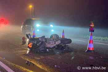 Motorrijder (61) uit Lummen zwaargewond bij frontale botsing met auto in Zolder - Het Belang van Limburg