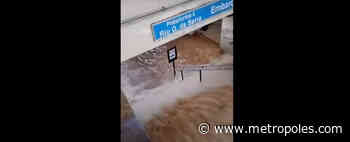 Vídeo. Enchente forma cascata em escada de estação de trem paulista - Metrópoles