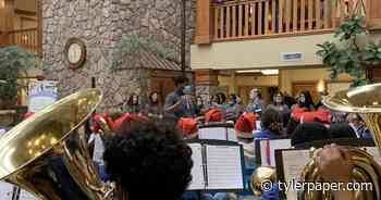 Chapel Hill Junior High Fine Arts performs holiday concert for senior residents - Tyler Morning Telegraph