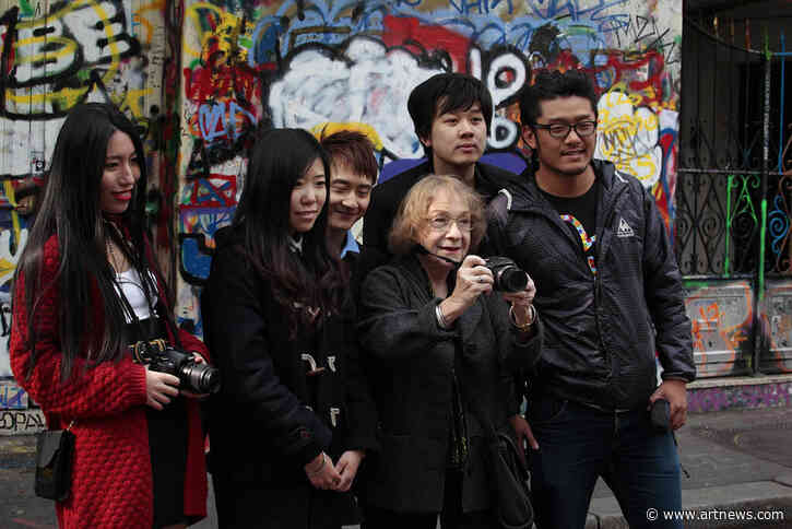 Street Photographer Sabine Weiss Dies at 97, Researchers Digitally ‘Unwrap’ Pharaoh’s Mummy, and More: Morning Links for December 30, 2021