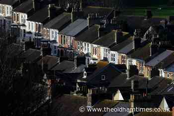 Average UK house price ends year at record £254822 - theoldhamtimes.co.uk