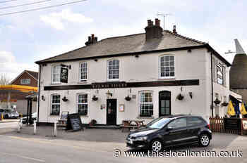 Longfield: Arson probe after pub set on fire as people drank