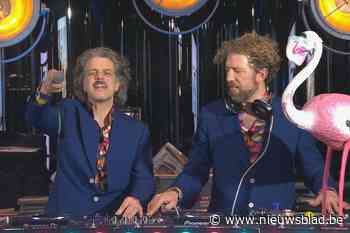 Discobaar A Moeder knalt het nieuwe jaar in op oudejaarsavond aan Het Steen