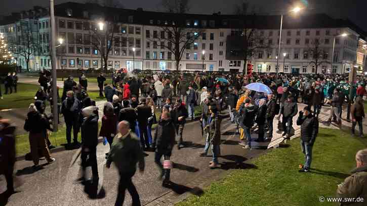 Polizei Koblenz wird für Durchsage bei Demo kritisiert - SWR