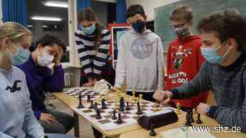 Komplexes Königsspiel: Schach wird immer beliebter – auch beim SK Doppelbauer Kiel | shz.de - shz.de