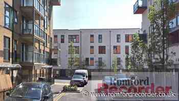 Group fight erupts on Havering street - Romford Recorder