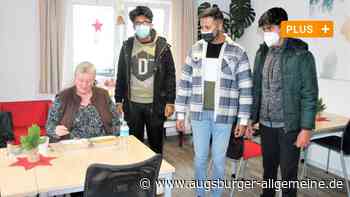 Muslimische Ahmadiyya-Gemeinde in Ulm kocht für die Ärmsten der Armen - Augsburger Allgemeine