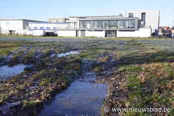 Nieuwe geruststellende resultaten van bodemonderzoek: aanleg  voetbalveld kan snel starten