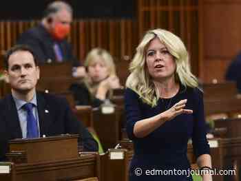 David Staples: Trudeau's botched job serves up brilliant opportunity for cowardly Conservatives. Will they take advantage?