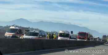 Incidente sulla Ferentino-Sora, auto fuori controllo: un uomo incastrato tra le lamiere - ciociariaoggi.it