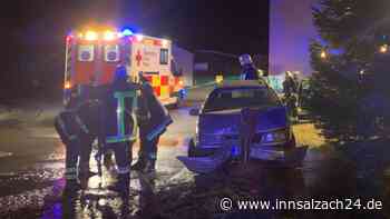 Betrunkener Garser (27) kracht mit Auto gegen Hydranten