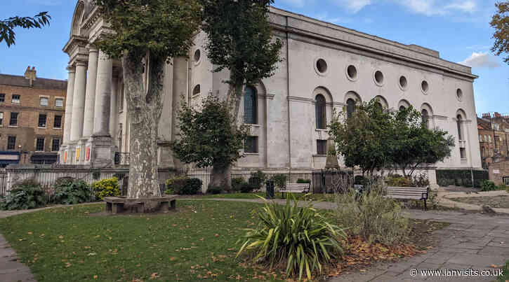 London’s pocket parks: Christ Church, Spitalfields, E1