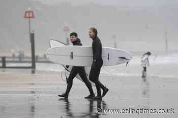 Britain breaks New Year's Eve record with mild temperatures - Ealing Times
