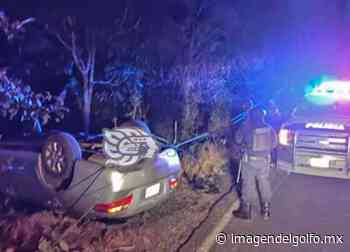 Volcadura sobre la Misantla-Martínez de la Torre deja dos lesionados - Imagen del Golfo