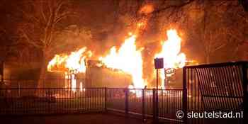 Buurthuis van Speeltuin De Vijf Hoven gaat in vlammen op - Sleutelstad